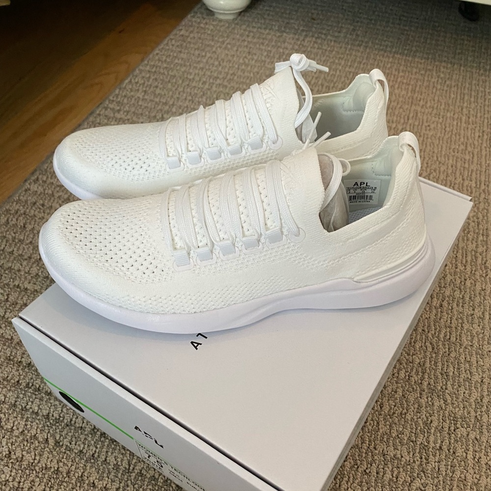 Women’s APL Techloom Breeze sz 7.5